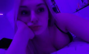 Keyra big boobs selfie in blue light