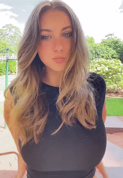 shaking tits