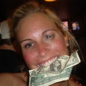 Slutty lil pornslut Stefanie Ruth only gets a few bucks to get a cumshot in her eye