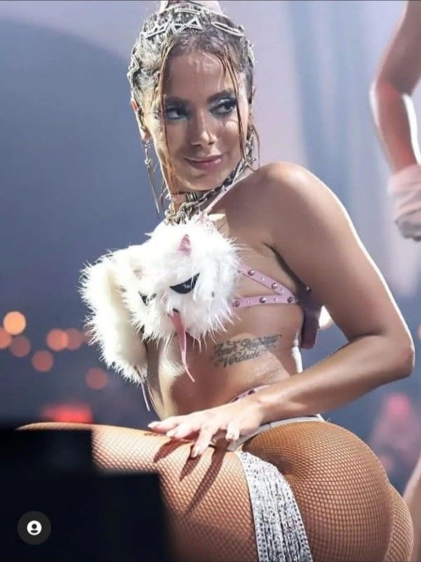 Que delícia... Anitta