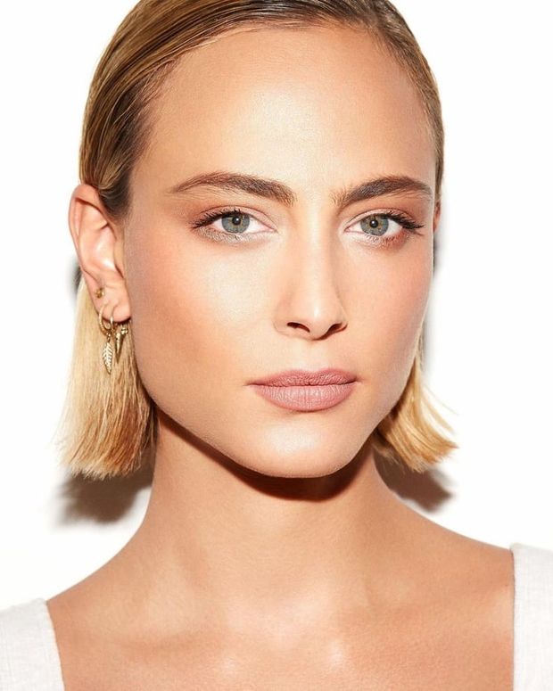 Nora Arnezeder