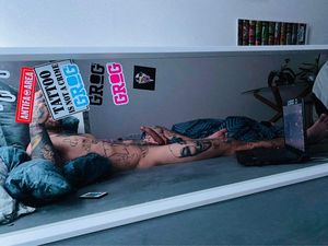 Duuh, idk, me lonely