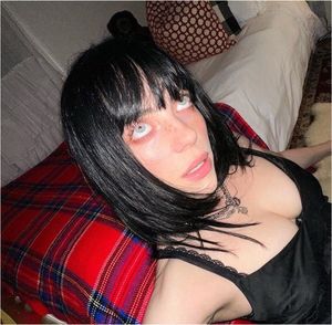 Billie wants a cumshot