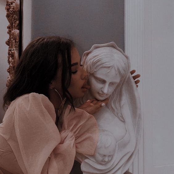 Statue licking