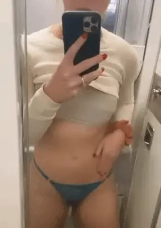 Horny babe masturbates on the plane