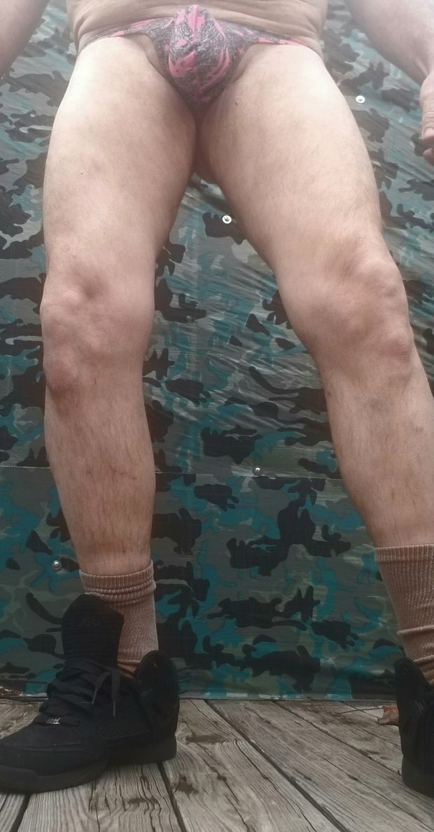 Bulging thong