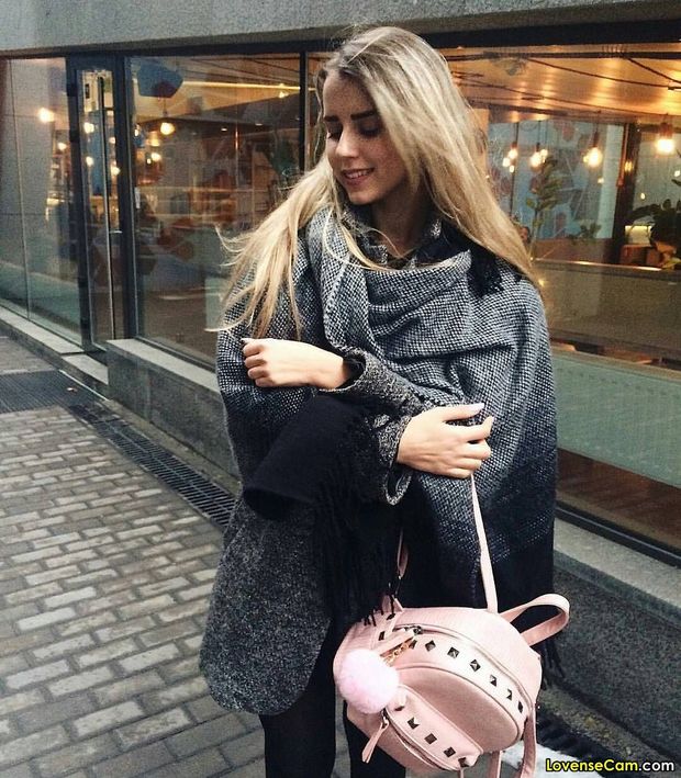 stunning chick