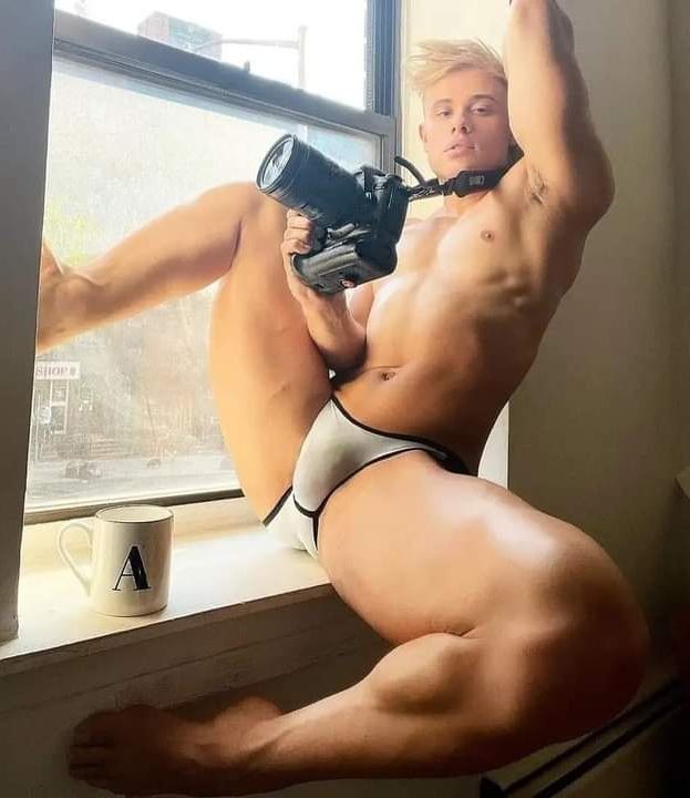 This pic is so hot!