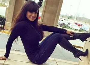 ...even fully dressed (Lisa Ann)