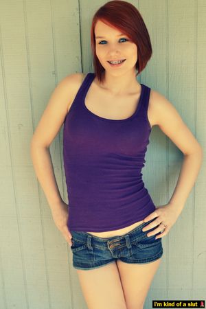 Cute slut Jeri in her short shorts.