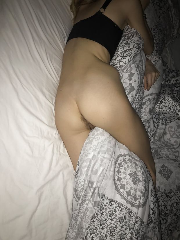 Gf sister is sleeping