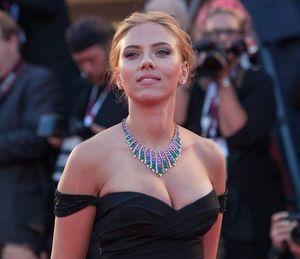 Spill some cum over this pic of Scarlett Johansson