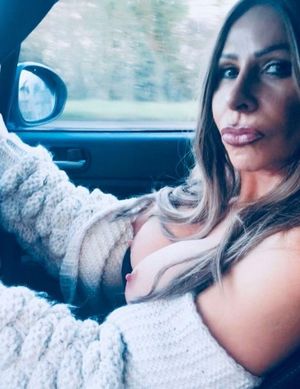 all this driving has made me kinda horny, wanna pull over somewhere....