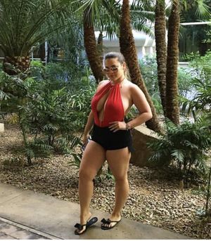 I love being a mom and a closet BBC whore with juicy tits