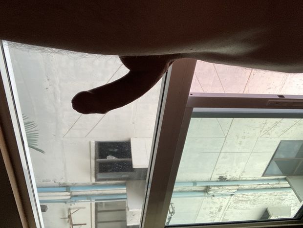 Nosy dick