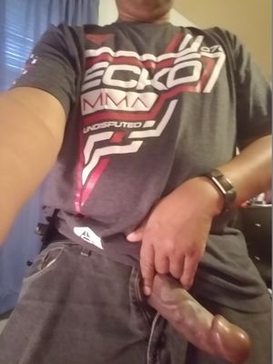 Black guy who loves to show off BBC!!