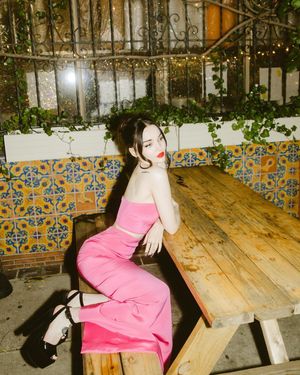 Dove Cameron Anal and Feet