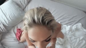 Athena Faris - looks into your soul