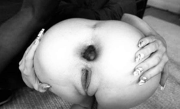 Gaped creampie