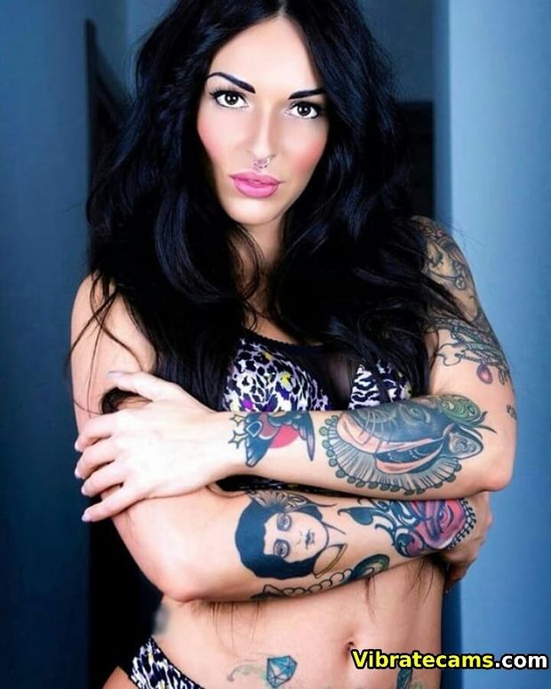This Babe looks so damn hot