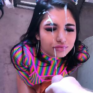 Cute babe gets a huge facial