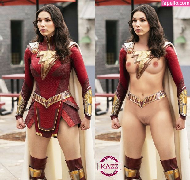 I'd seen the movie if that'd been her costume
