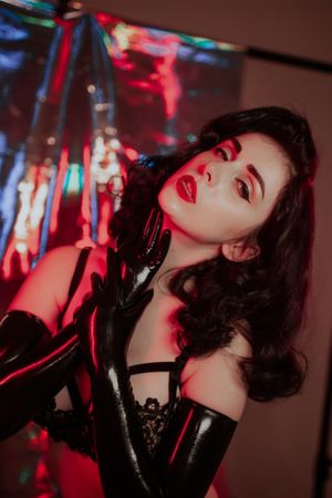 Miss Ellie Mouse in latex gloves