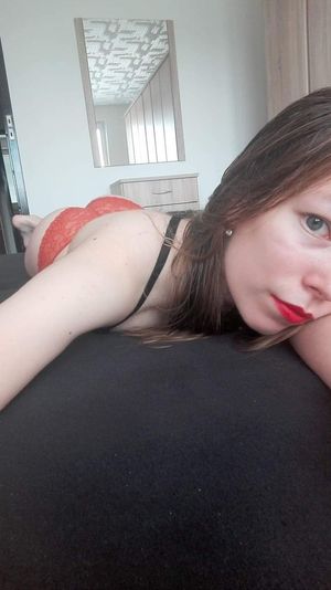 Another day, another tease from her to meet again, poor her bf