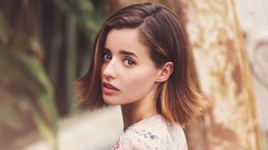 Holly Earl