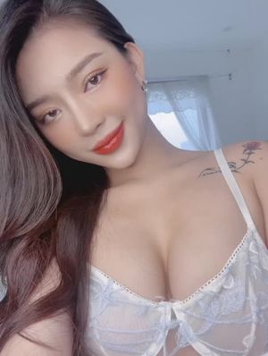 Võ Uyên (Võ Nguyễn Mỹ Uyên)