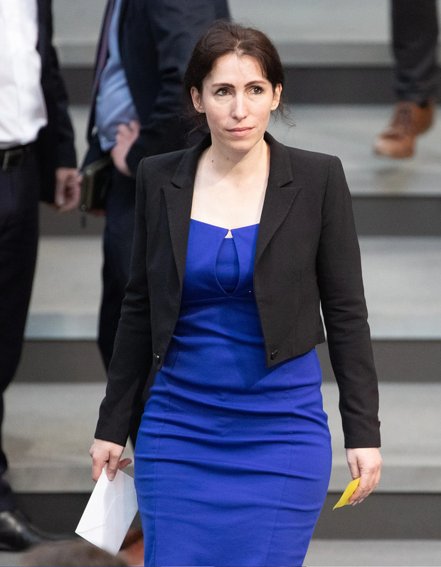 Mariana wäre die Königin meines Schwanzes.