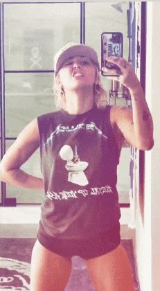 Miley Cyrus sweet and fuckable in tight hot pants