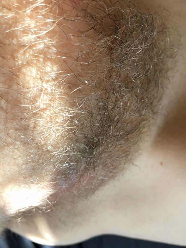 Nice coochie hair!