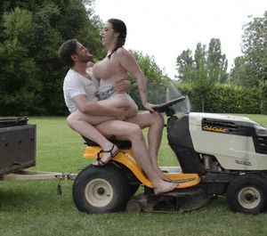 My friend mowed Aunt Lucy's yard, but when it came time to pay she had no cash. She offered an alternate to cold hard cash, hot wet pussy.