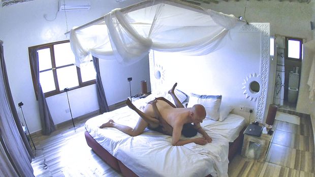 Enjoy a recent porn shooting from a backstage view with pornstar Namica Noir and porn actor Cane. The whole shooting took a day and was reco