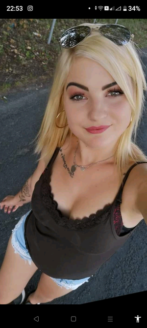 Blonde tits