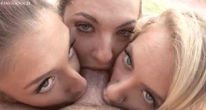 This team gives your cock their full attention