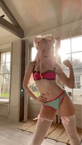 Belle Delphine and her wholesome dancing