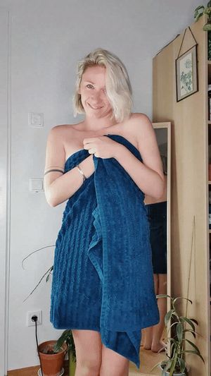 i think she is one sexy lady