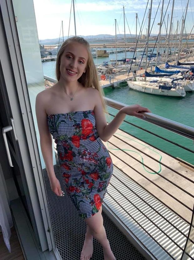 Sexy blonde Phoebe, her dress would be so easy to pull down... Do it.