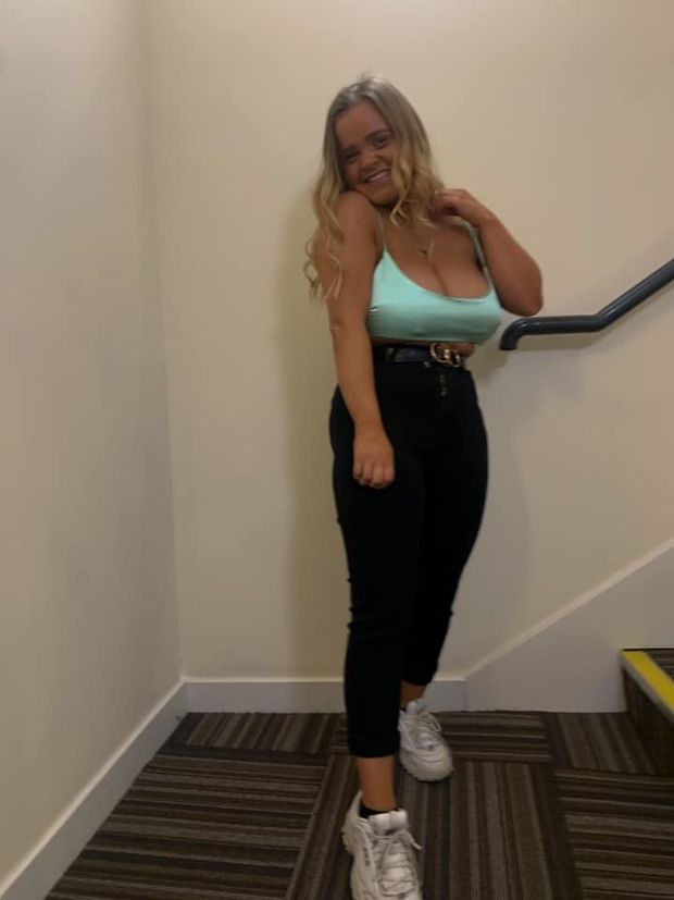 She uhh... She has... Uhh... Nice... Okay all I can focus on are her tits, she NEEDS to get them out...