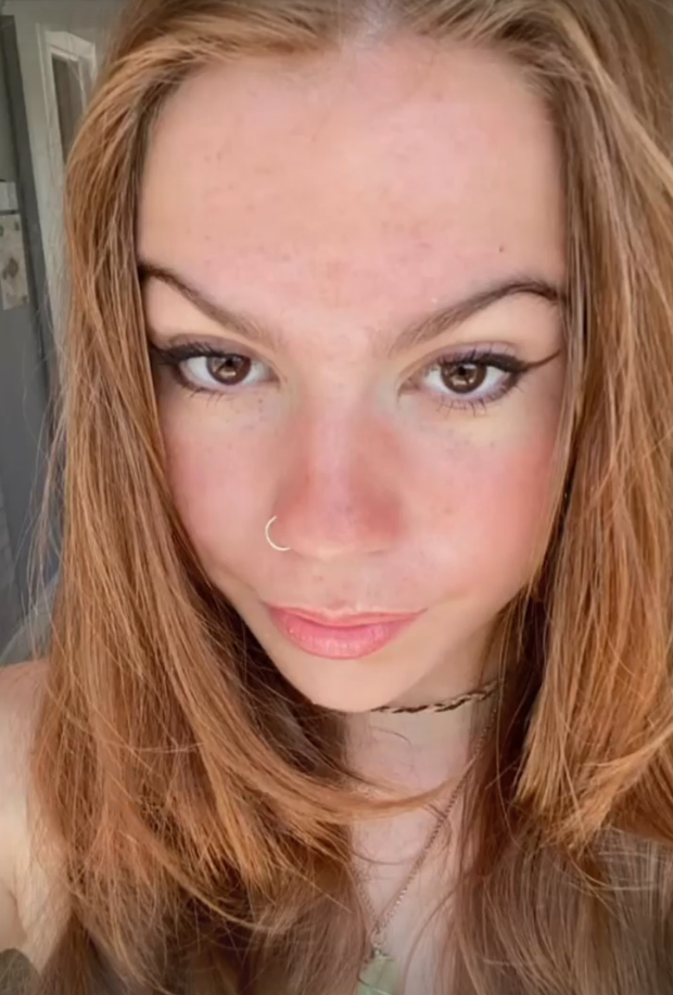 You know those lips would feel so good wrapped around your hard dick...