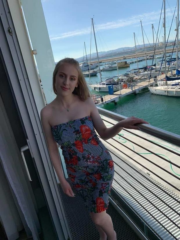 Just pull off that dress and fuck it, it belongs to you after all...