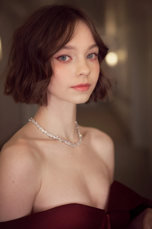 Emma look