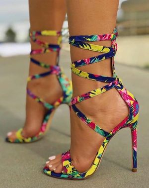 I so want those high heels❤