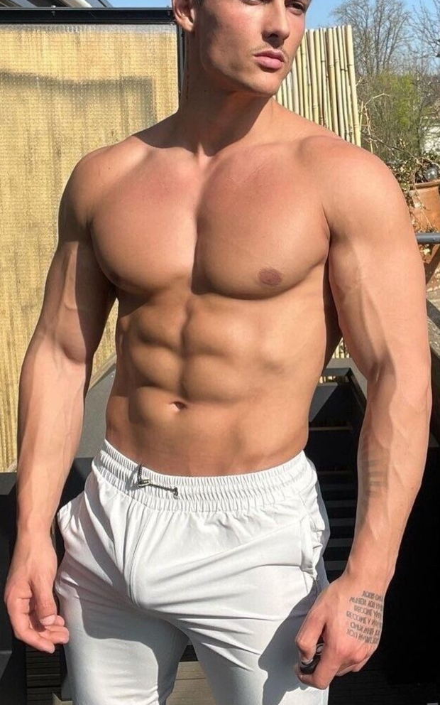 Nice bulge bro