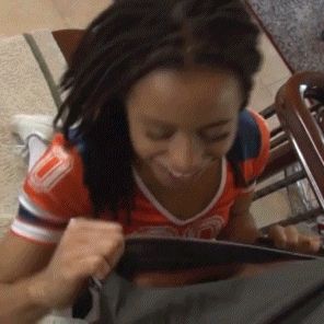 Cheerleader Kira Noir