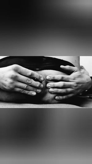 Uwielbiam pchać sobie odbyt wszystkim, co mam pod ręką