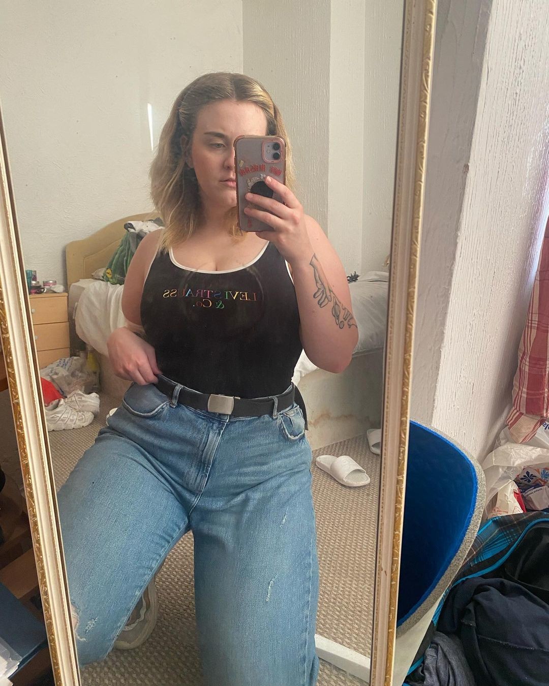 I would love if Cameron would grind her wet pussy on my face for hours while she came...