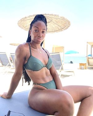 Emmerdale-newbie-Karene-Peters-accidental-fame-age-and-life-off-screen pic #2!